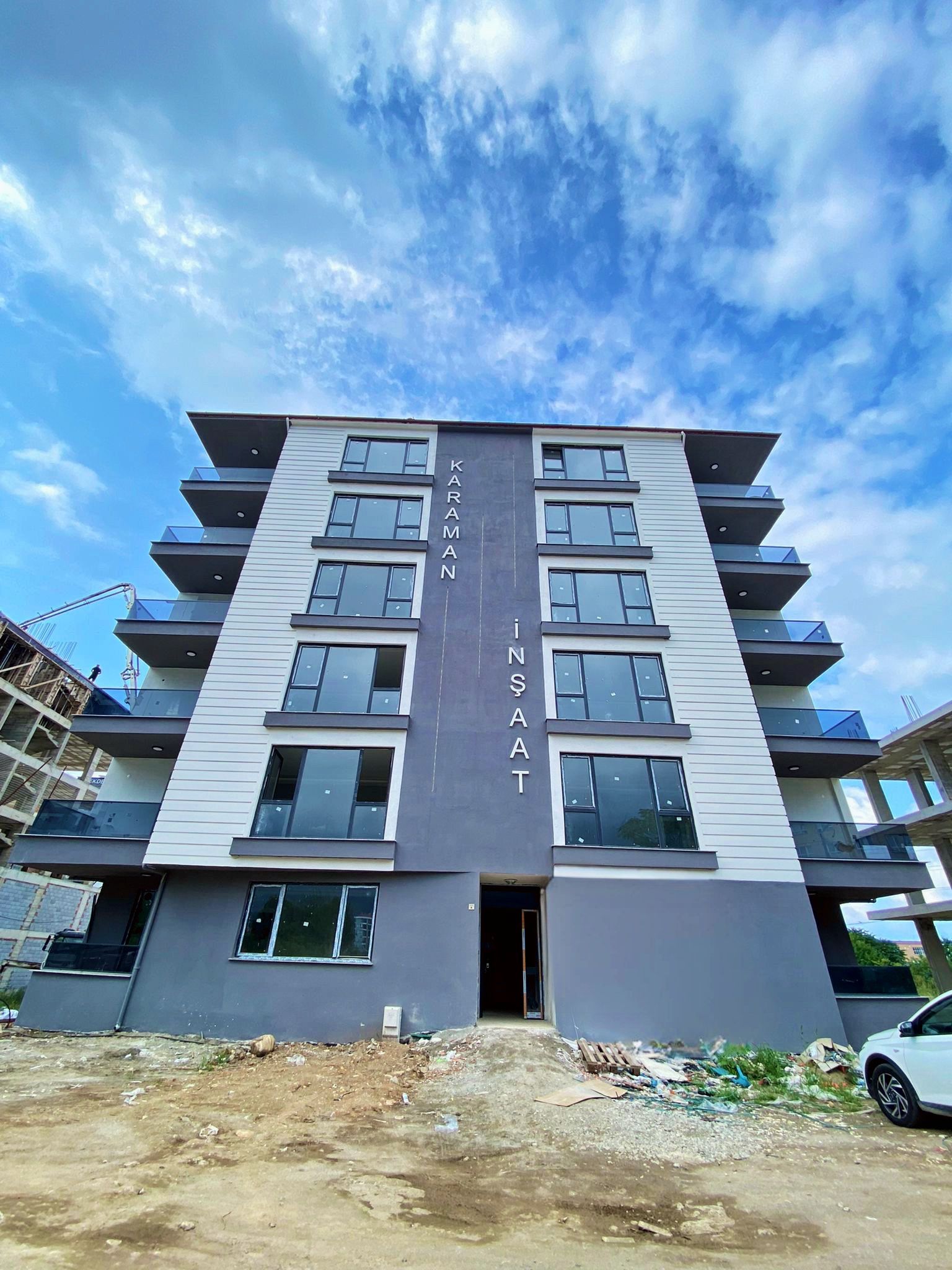 MABEL GAYRMENKUL-MUTFAK KOMBİ DAHİL SIFIR DENİZ MANZARALI DAİRE